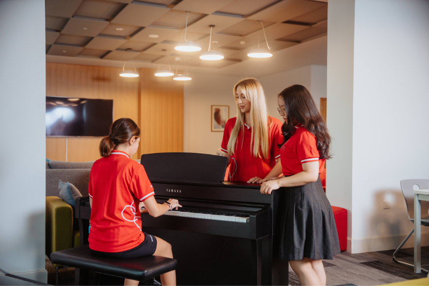 Tips to improve a teenager's confidence Tips to improve a teenager's confidence
